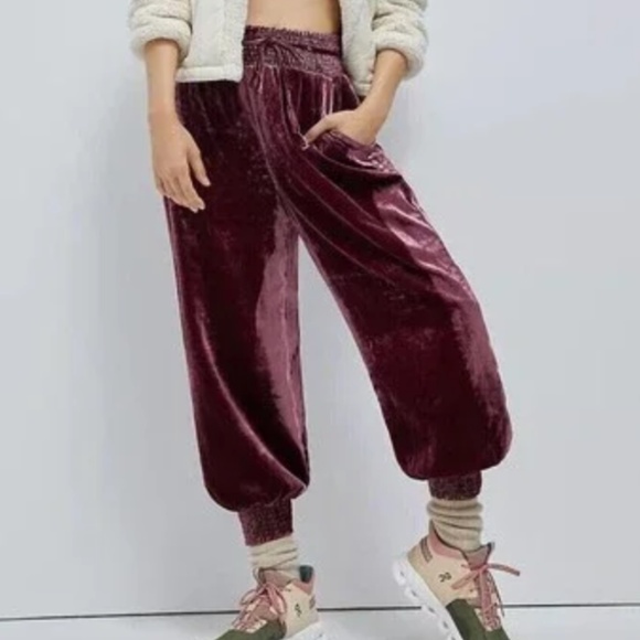 Anthropology Velvet Velour Smocked Gloria Wine Harem Jogger Pocket Pants Smalll - Picture 1 of 10
